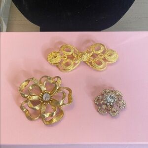 Preloved Elegant Gold Brooch Set